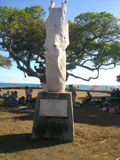 Estatua Playa Puntarenas