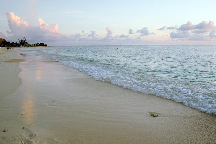 7 Mile Beach on Grand Cayman Island.