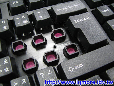 雙飛燕(A4tech) X7 電競薄膜鍵盤G-700 評測 - 老貓測3C