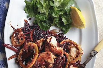 Recipe: Chicken Breast Sautéed in Sweet Red Onion &#038; Lemon