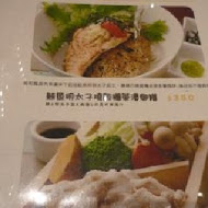 Uzna Omom 杏桃鬆餅屋(中壢大江店)