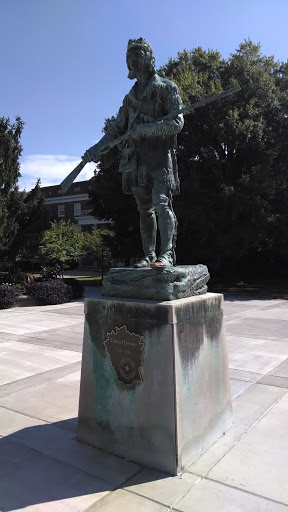 EKU Daniel Boone Statue