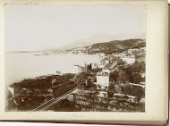 Gezicht op Menton langs de kust