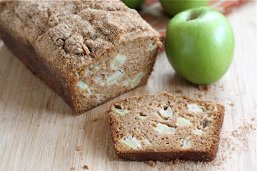 Apple Cinnamon Bread