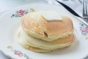 Banana Sour Cream Pancakes