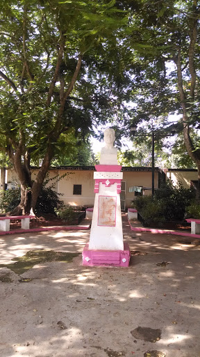 Busto De Felipe Carrillo Puerto