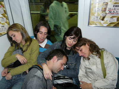 Dormidos en el metro