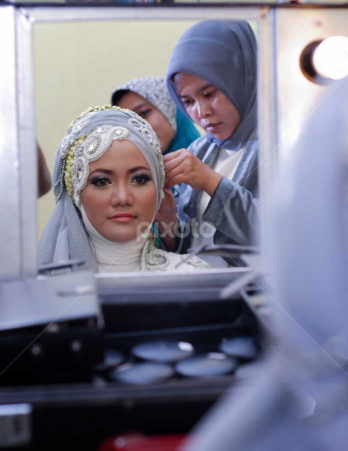 make up by Klo Mocil - Wedding Getting Ready