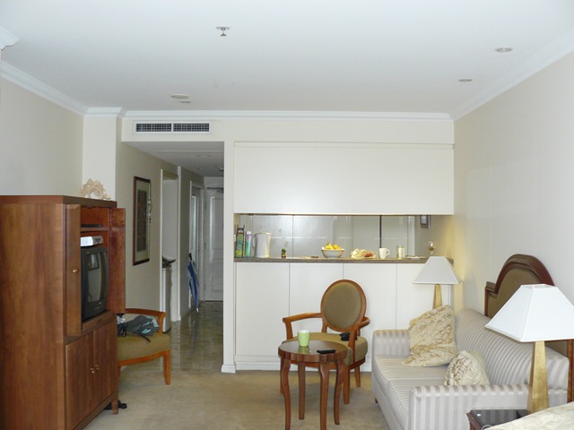 [robinsstudioflat_00026.jpg]