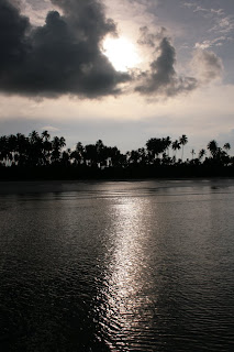 Kelong au coucher du soleil