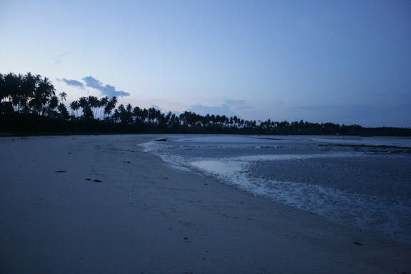 Plage au coucher de soleil