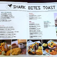 鯊魚咬吐司