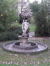 La Fontaine Aux 3 Demoiselles
