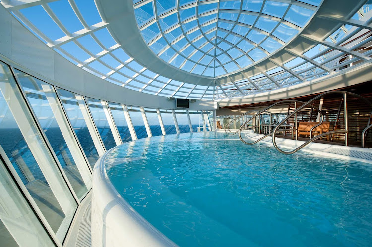 Get revitalized in the large, restorative whirlpool aboard Allure and Oasis of the Seas.