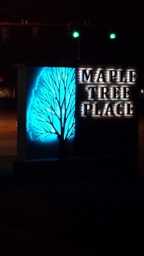Maple Tree Place Sign