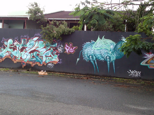 Blue Bee Graffiti 