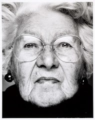 Portret van Grada Vos, huisvrouw - geboren te Gorinchem, 1911