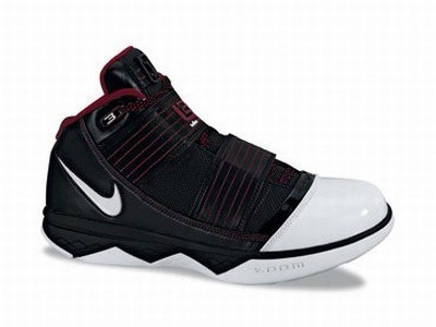 First at LeBron James' Nike Zoom Soldier III (3) NIKE LEBRON - James Shoes