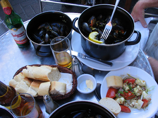 Fresh mussels, Scotland. Eat regularly! Top 10 tips for keeping your energy up while traveling