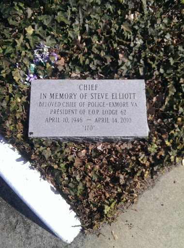 Steve Elliott Memorial