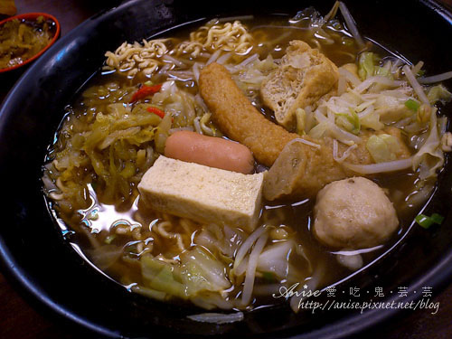 台北車站美食~四川瘋麻辣燙，著了魔似的天天吃XD