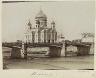 Christus-Verlosserkathedraal bij een brug over de Moskwa in Moskou