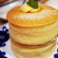 Uzna Omom 杏桃鬆餅屋(中壢大江店)