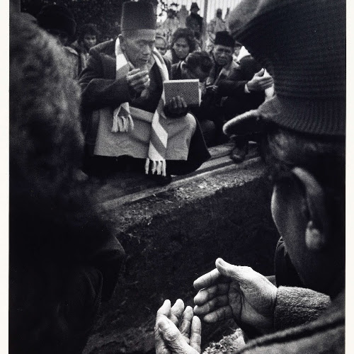 Begrafenis van Surinaamse Javaanse, Hans van den Bogaard, 1975 ...
