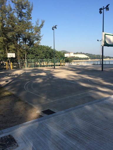 黑沙海灘籃球場