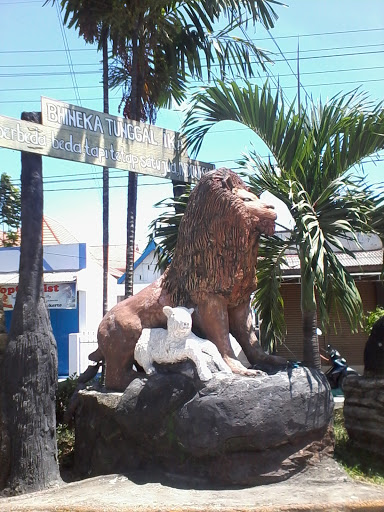 Bhineka Tunggal Ika Lion Statue