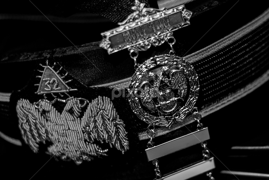 by Isidro Pentzke - Artistic Objects Jewelry