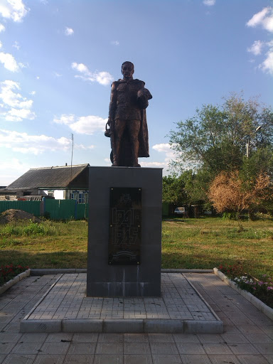 Памятник героям В.О.В. 1941-1945 гг. в с. Орловское