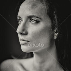 Gaze by Lionel Madiou - People Portraits of Women