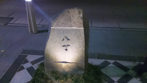 八丁 Signpost to Zenkoji Temple