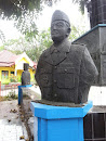 Soekarno Statue