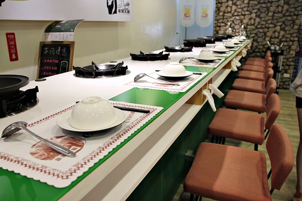 【町鮮石頭火鍋】服務親切及貼心