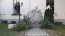 Памятник крымскому учителю