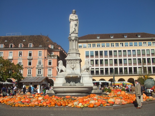 [Bolzano Festa della zucca! 067[3].jpg]