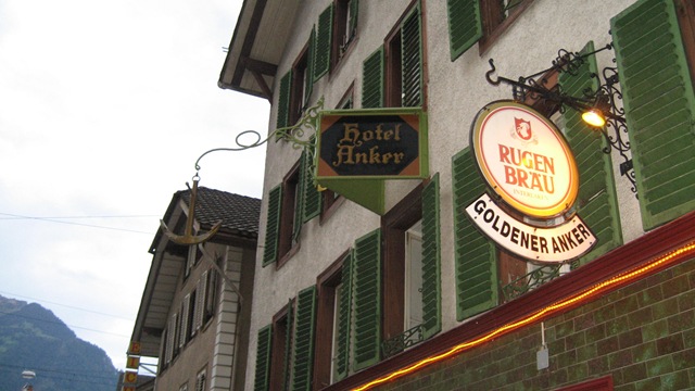 [Courtney Interlaken 004[4].jpg]