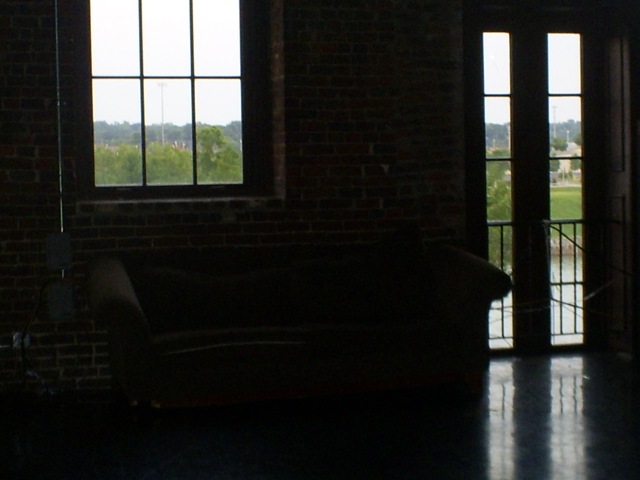 [S50310634.jpg]