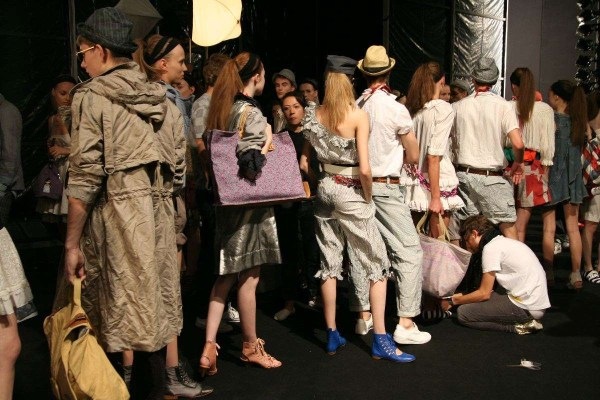 [marc-jacobs-back[3].jpg]