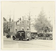 Duitse tank en ambulance