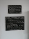 Placas Em Homenagem Aos 10 E 20 Anos Do Departamento De Estruturas Da Escola De Engenharia Da UFMG
