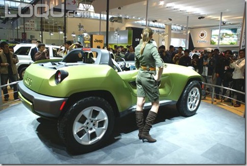 [Imagem] Jeep Renegade 2008 - Vista Lateral com a show girl