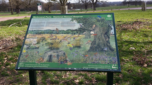 Richmond Park National Nature Reserve Sheen Entrance