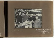 Interieur van de winkel in huishoudelijke artikelen van Hofman–Groothoff, Albert Cuypstraat 76, Amsterdam