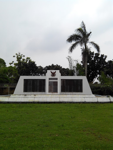 Tugu Makam TNI Tangerang Selatan