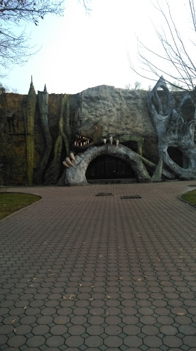 Пещера Монстров