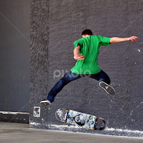 Flyer by Naim Krasniqi - Sports & Fitness Skateboarding