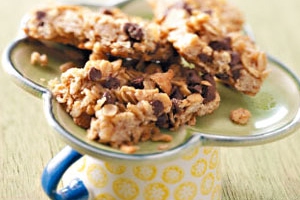 Peanut Butter Granola Mini Bars
